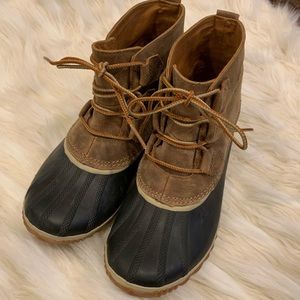 SOREL Out n’ About Duck Boots Sz 8.5